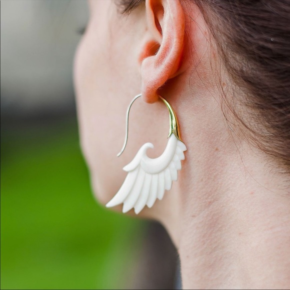 Vintage Carved Bone Earrings - Picture 4 of 5